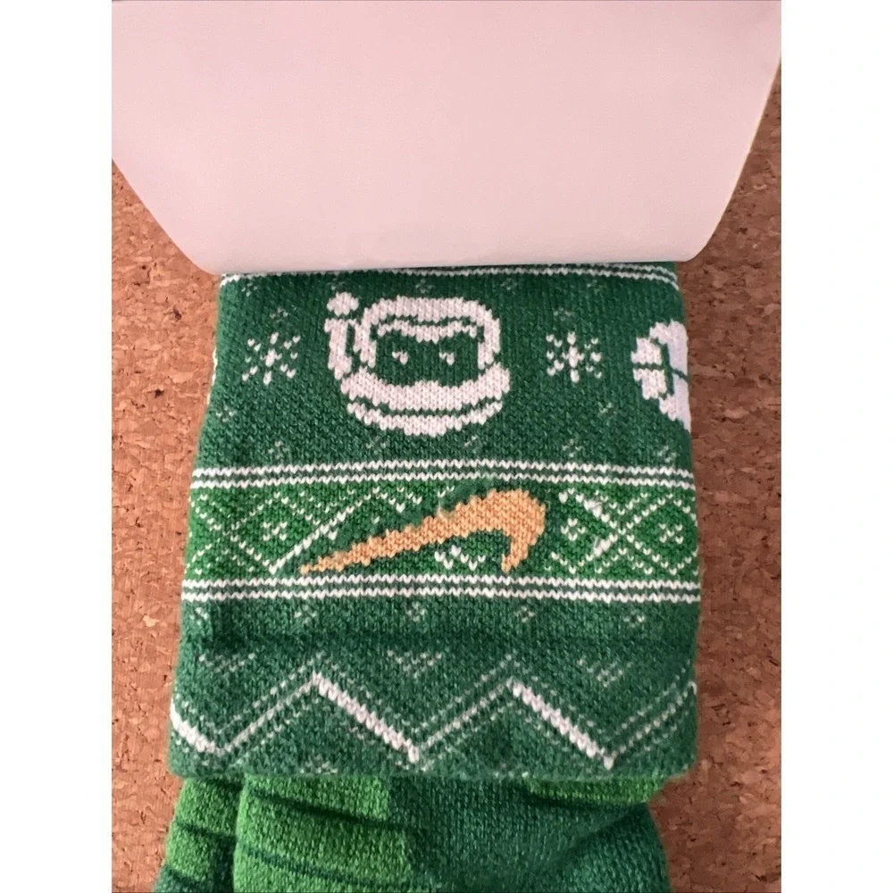 Nike Elite Crew Socks Santa 1 Pair‎ Size Mens 6-8; Wmns 6-10; Youth 5Y-7Y